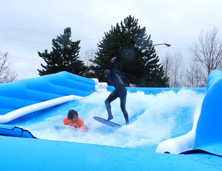 FlowRider® Mobile САМЫЙ КРУТОЙ И САМЫЙ ДИНАМИЧНЫЙ АТТРАКЦИОН ДЛЯ ВАШИХ БУДУЩИХ МЕРОПРИЯТИЙ
